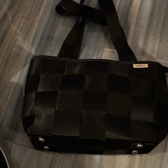 Comely Black Woven Shoulder Bag - NWOT - Picture 1 of 16